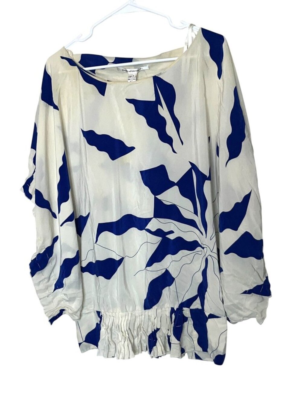 Diane Von Furstenberg Blue & White Abstract Print Silk Blouse  Size 10
